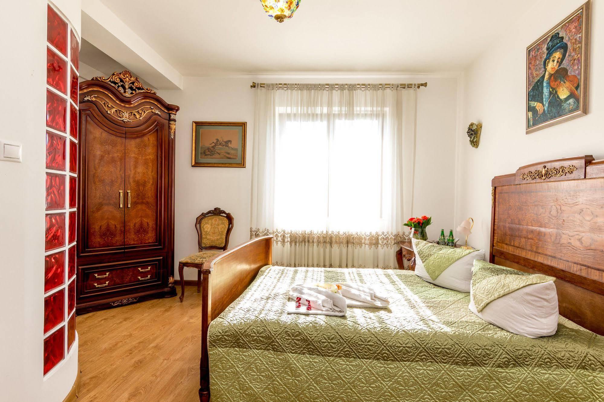 My Warsaw Residence - Czarny Kot Buitenkant foto
